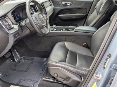 2023 Volvo XC60 B5 FWD Core