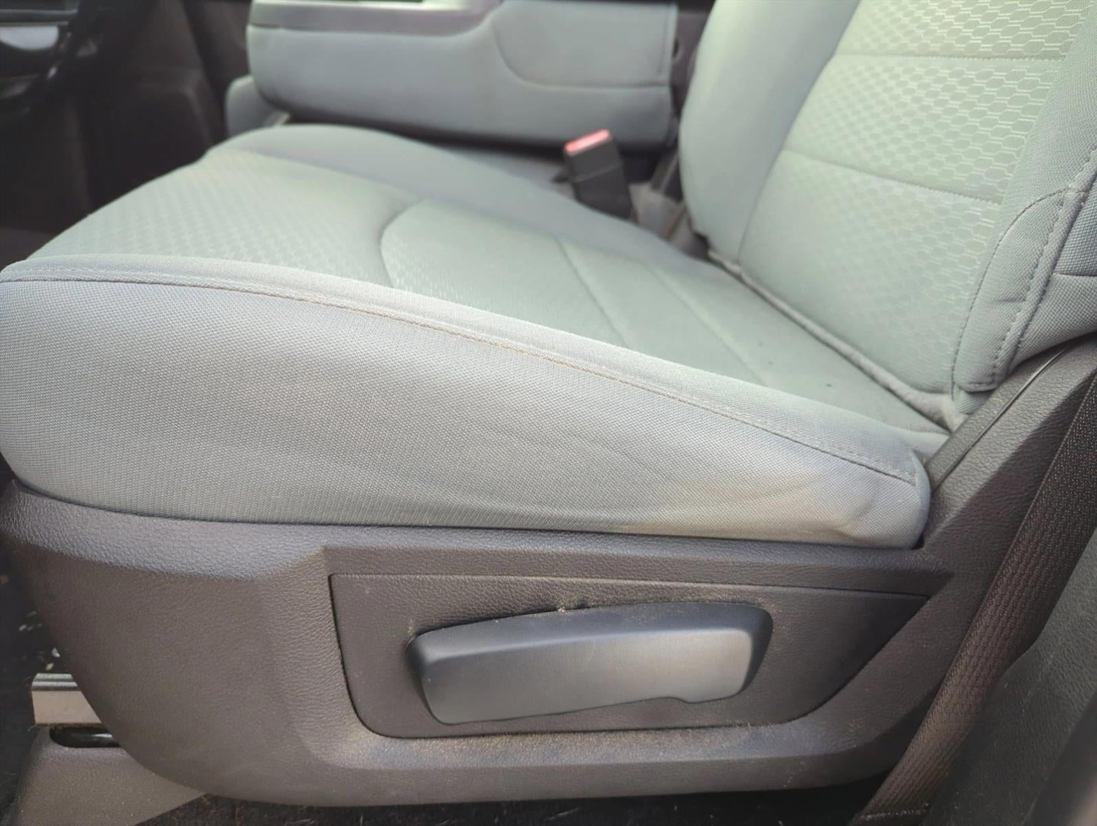 2019 RAM 1500 Classic Express 4x2 Quad Cab 6'4" Box