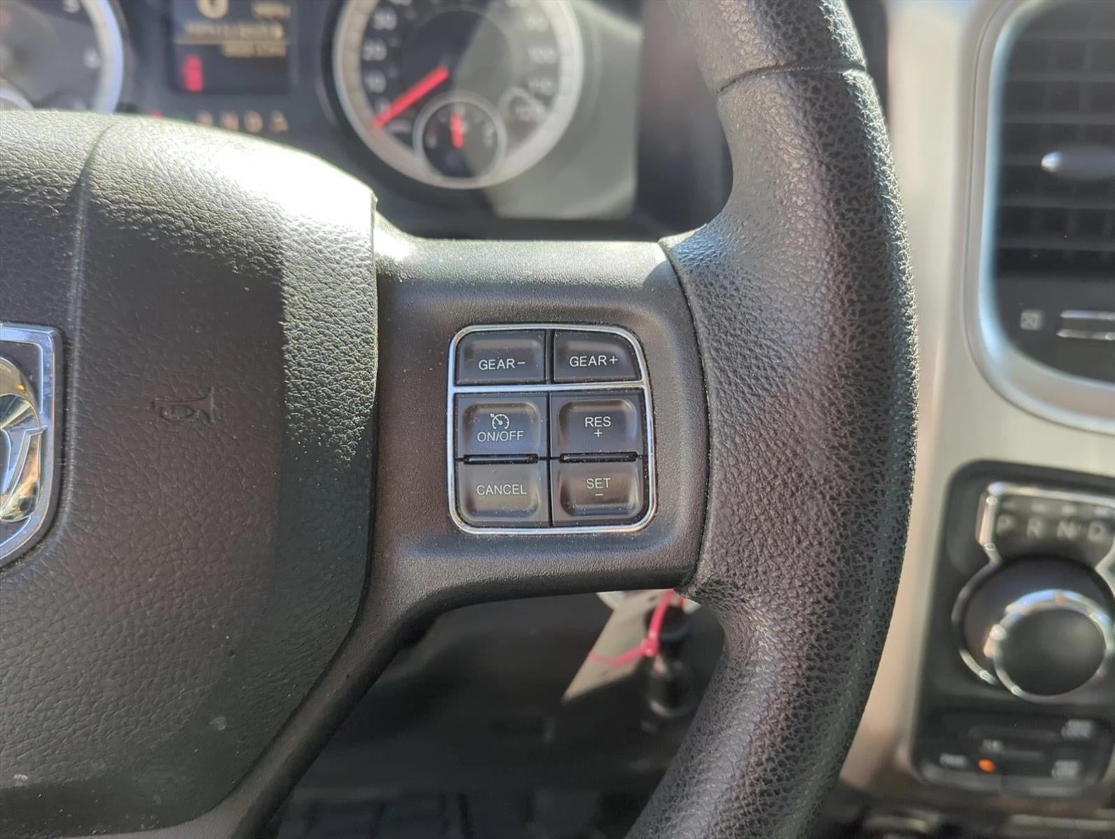 2016 RAM 1500 4WD Quad Cab 6.4 Ft Box SLT