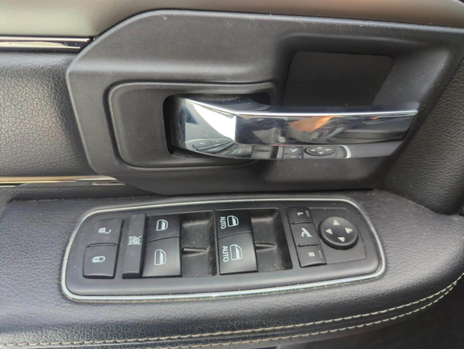 2018 RAM 1500 Sport 4x4 Crew Cab 5'7" Box *Ltd Avail*