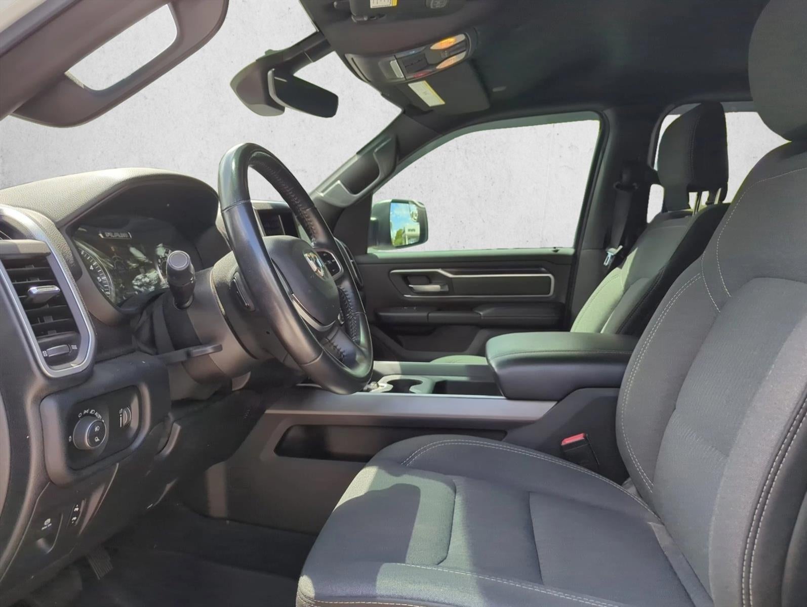2022 RAM 1500 Big Horn 4x4 Crew Cab 5'7" Box