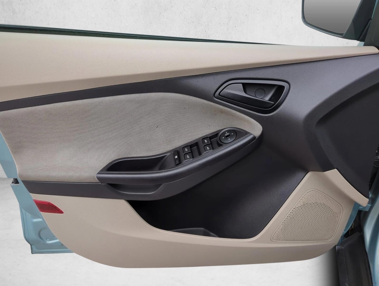 2012 Ford Focus 4dr Sdn SE