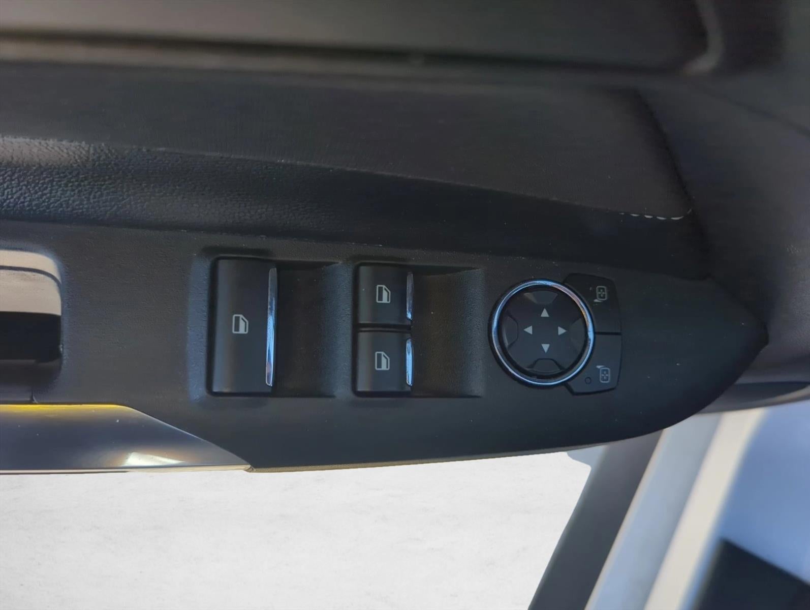 2017 Ford Mustang V6 Convertible