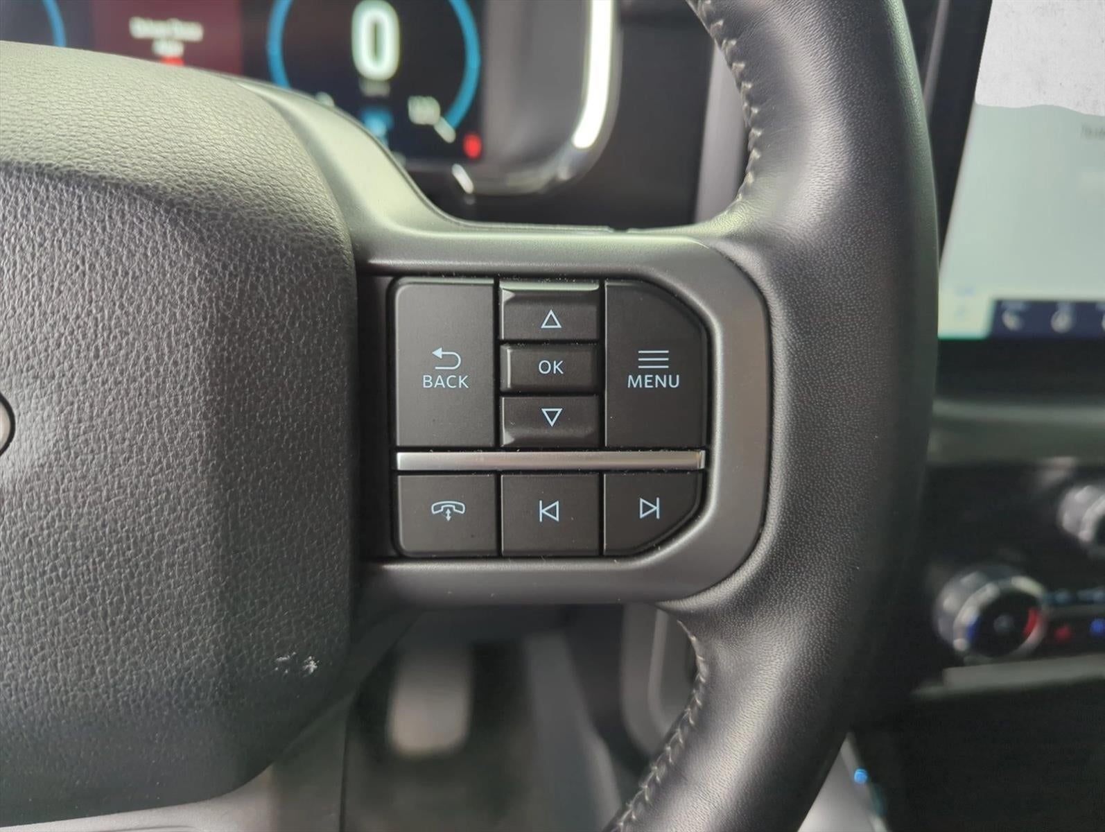 2023 Ford F-150 LARIAT 4WD SuperCrew 5.5' Box