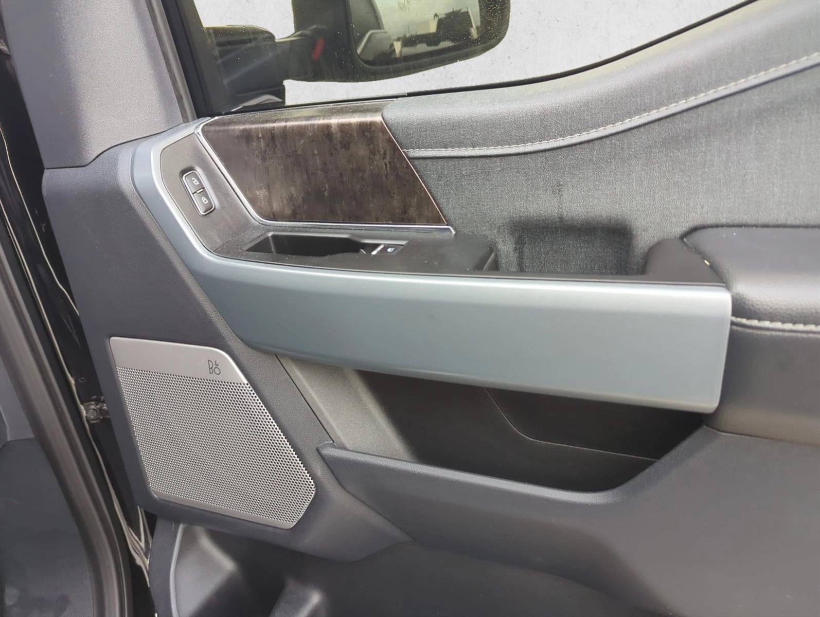2023 Ford F-150 LARIAT 4WD SuperCrew 5.5' Box