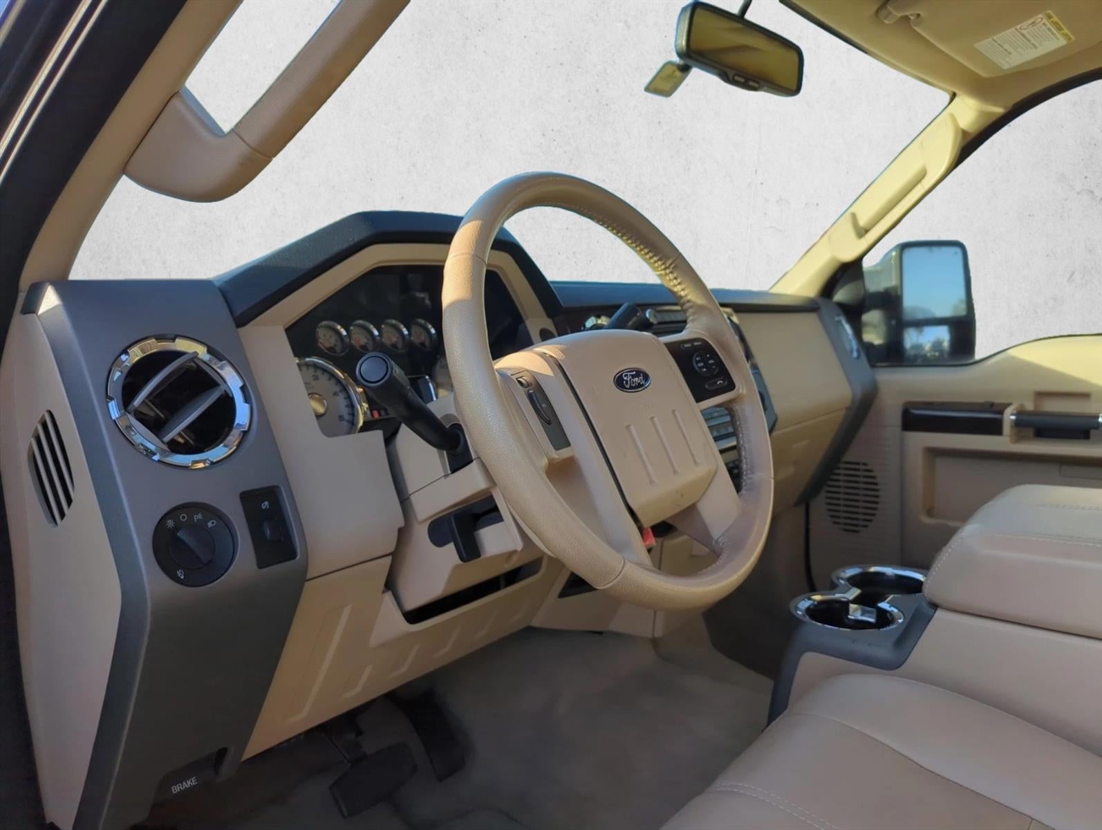 2010 Ford Super Duty F-350 DRW 4WD Crew Cab 8 Ft Box Lariat