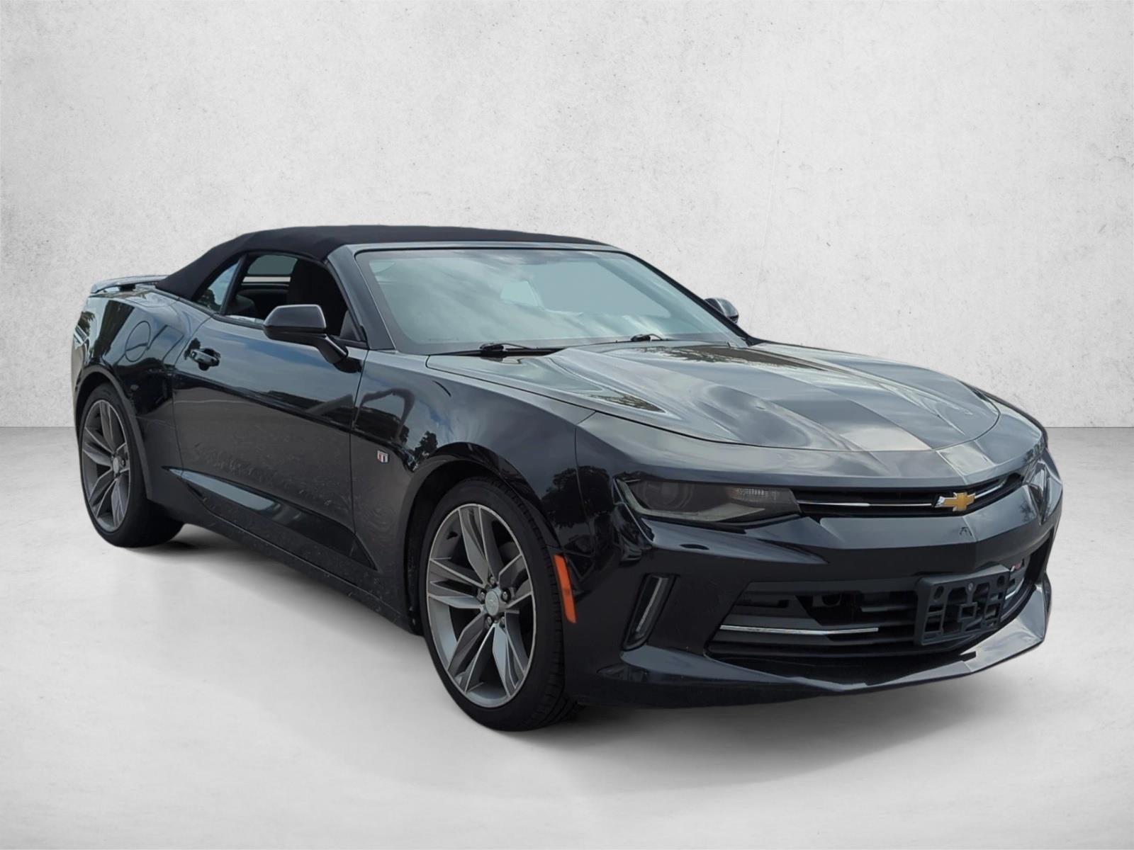 2017 Chevrolet Camaro 2dr Convertible 1LT