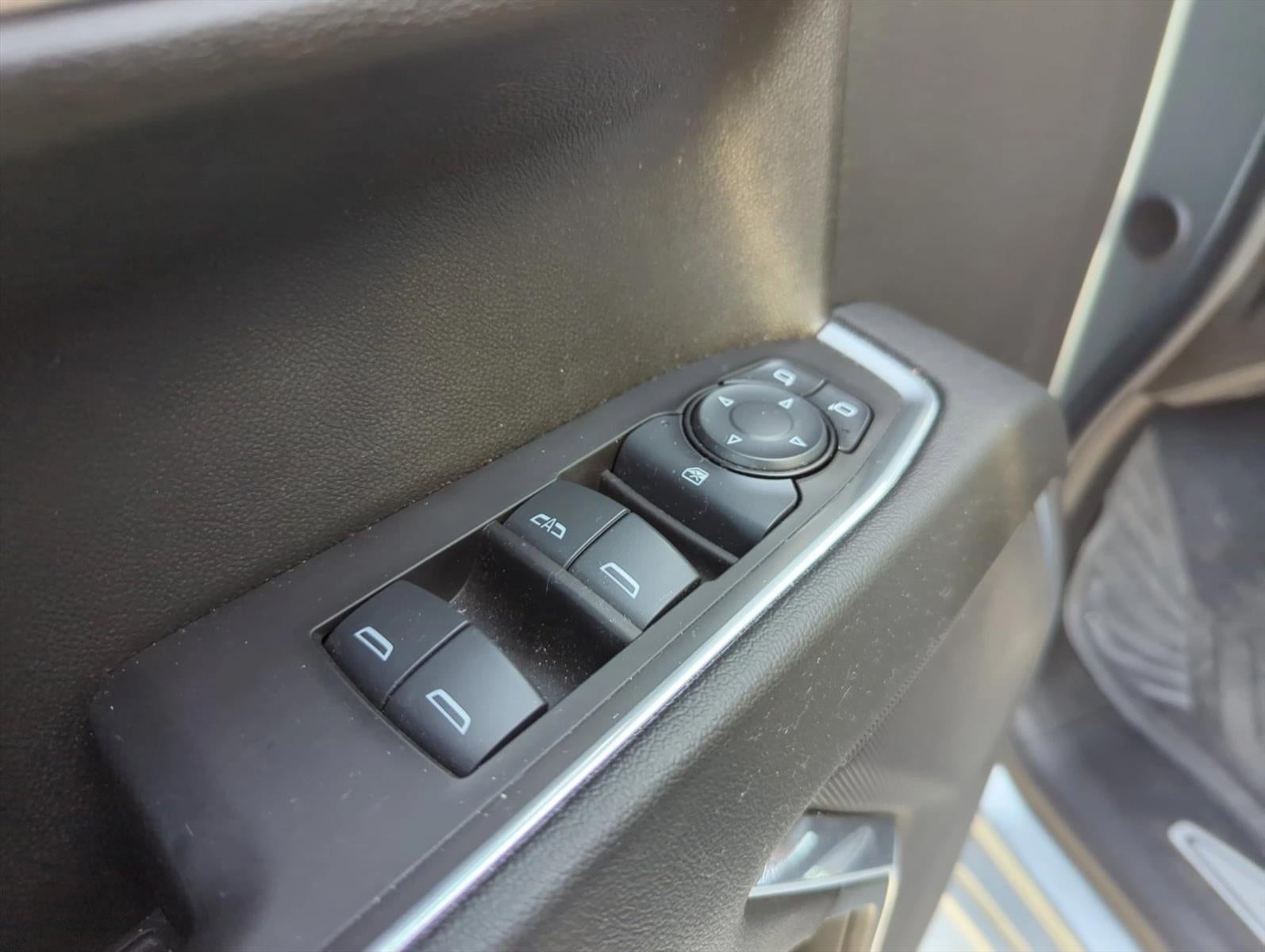 2025 Chevrolet Silverado 1500 Crew Cab Short Box 4-Wheel Drive LT 1LT