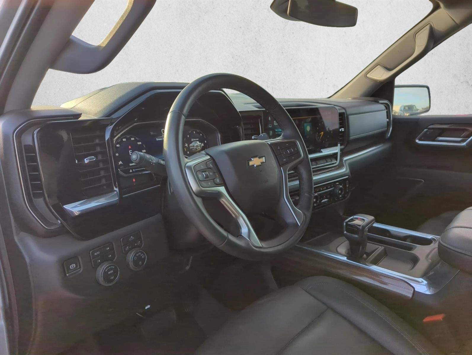 2025 Chevrolet Silverado 1500 Crew Cab Short Box 4-Wheel Drive LT 1LT