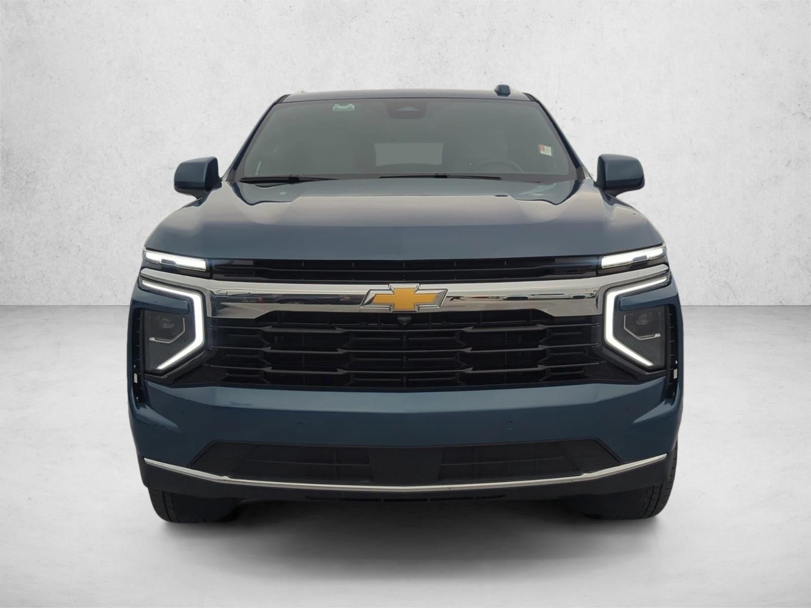2025 Chevrolet Suburban 4WD LS