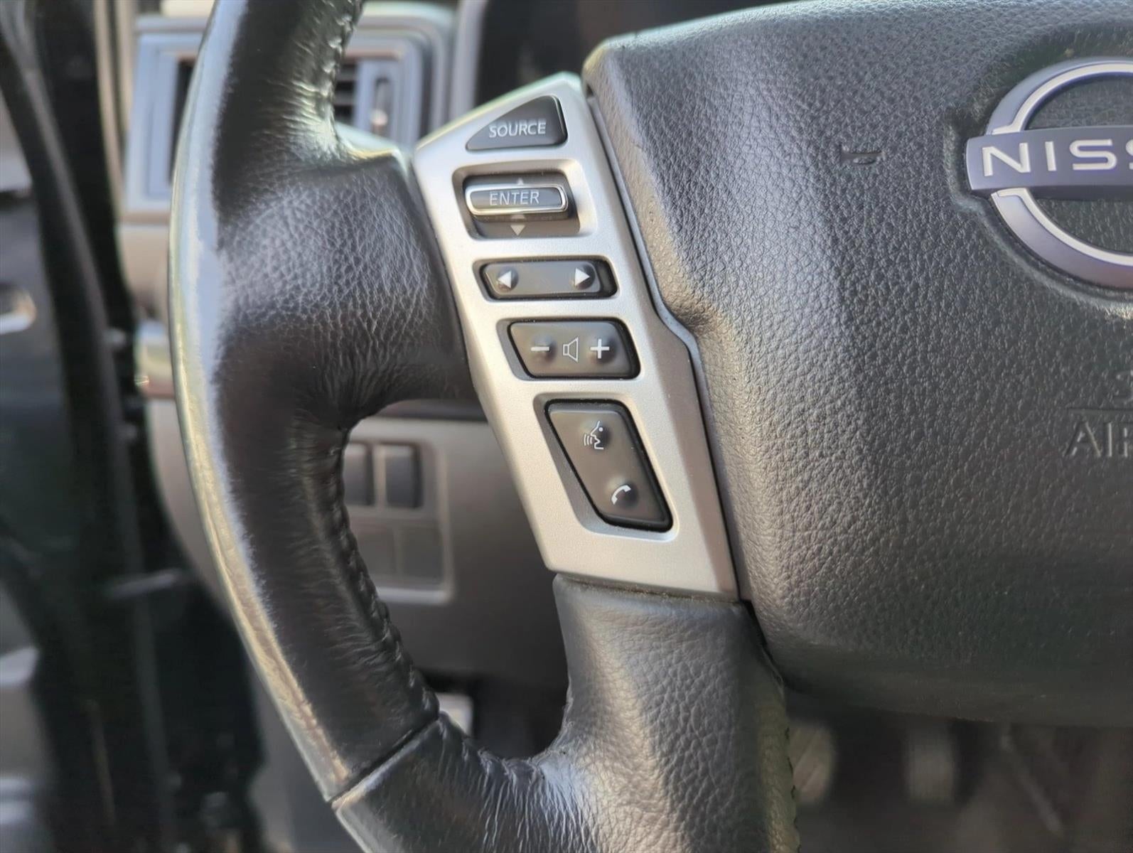 2024 Nissan Titan 4x2 Crew Cab SV