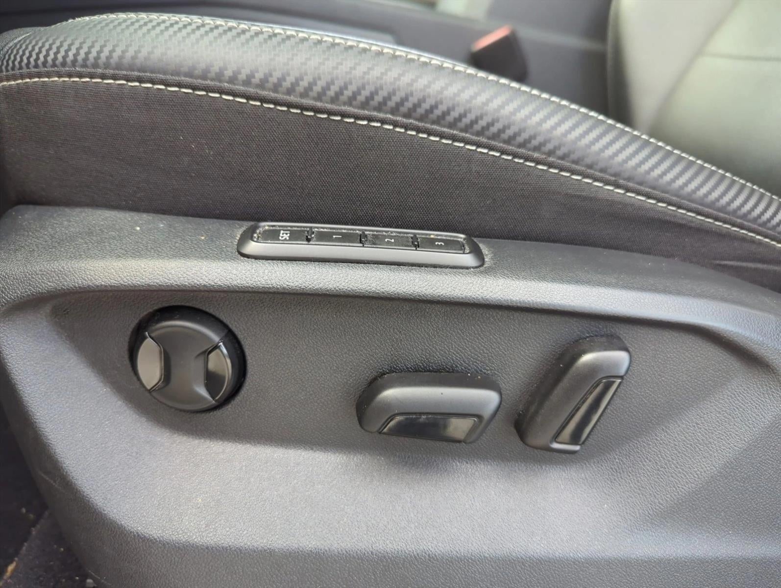 2021 Volkswagen Atlas Cross Sport 3.6L V6 SEL R-Line FWD