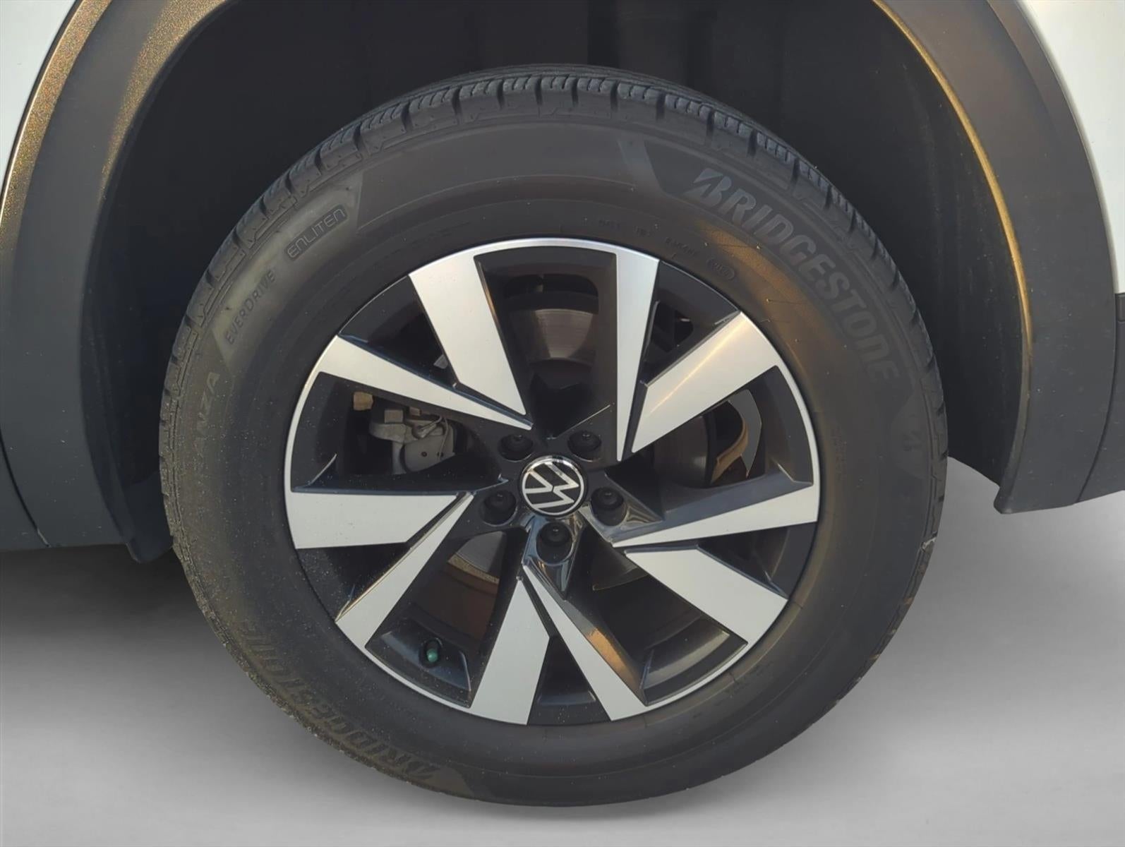 2023 Volkswagen Atlas Cross Sport 2.0T SE FWD