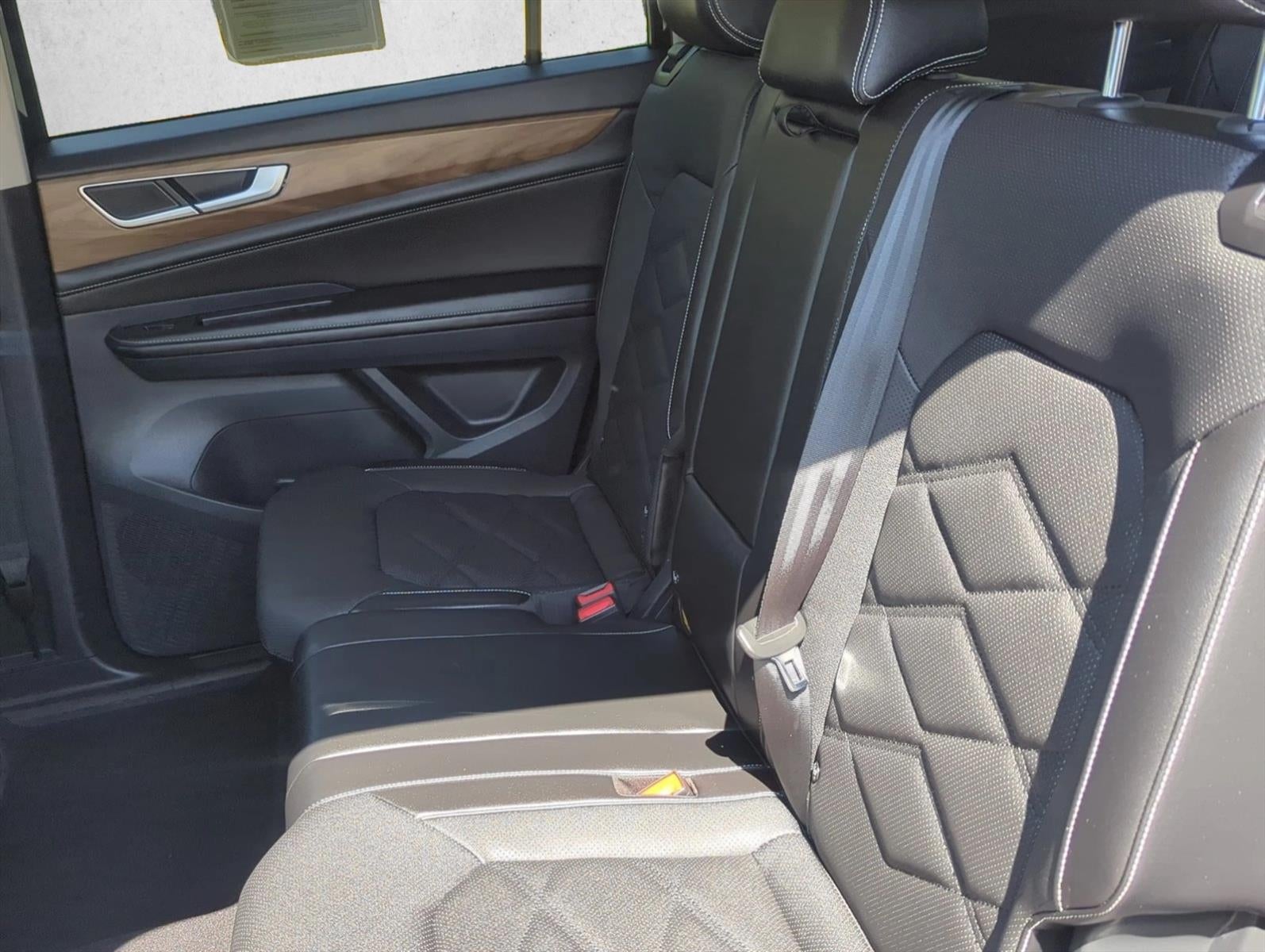2024 Volkswagen Atlas 2.0T SE FWD