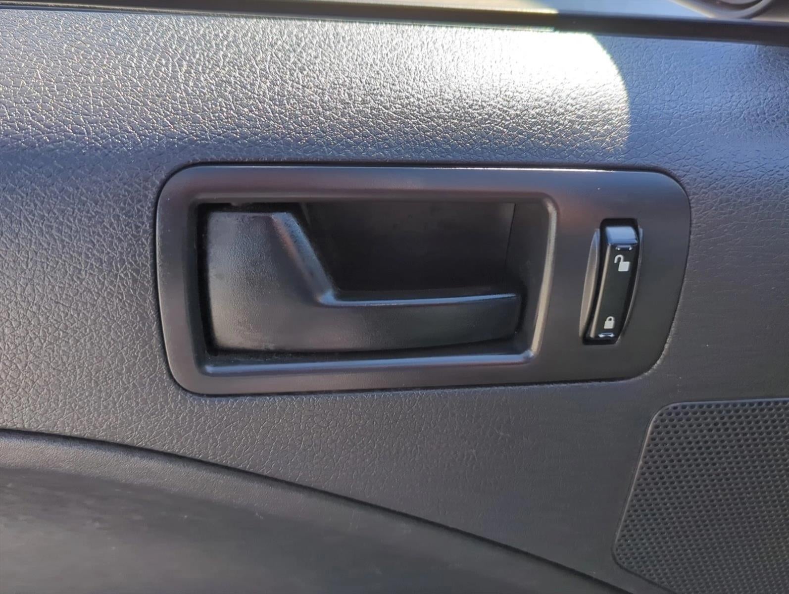 2007 Ford Mustang 2dr Conv Deluxe