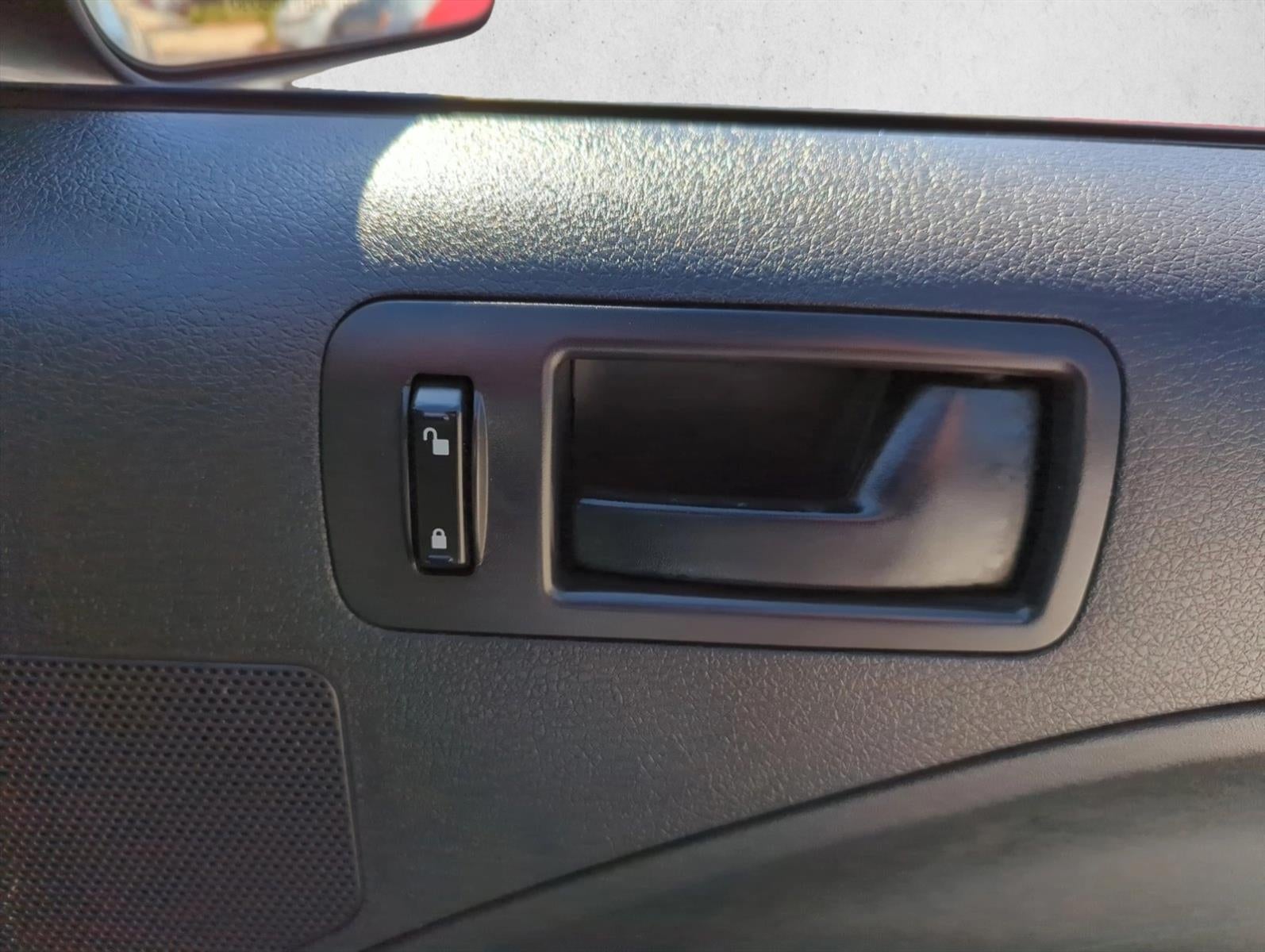 2007 Ford Mustang 2dr Conv Deluxe