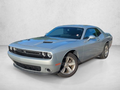 2019 Dodge Challenger SXT RWD