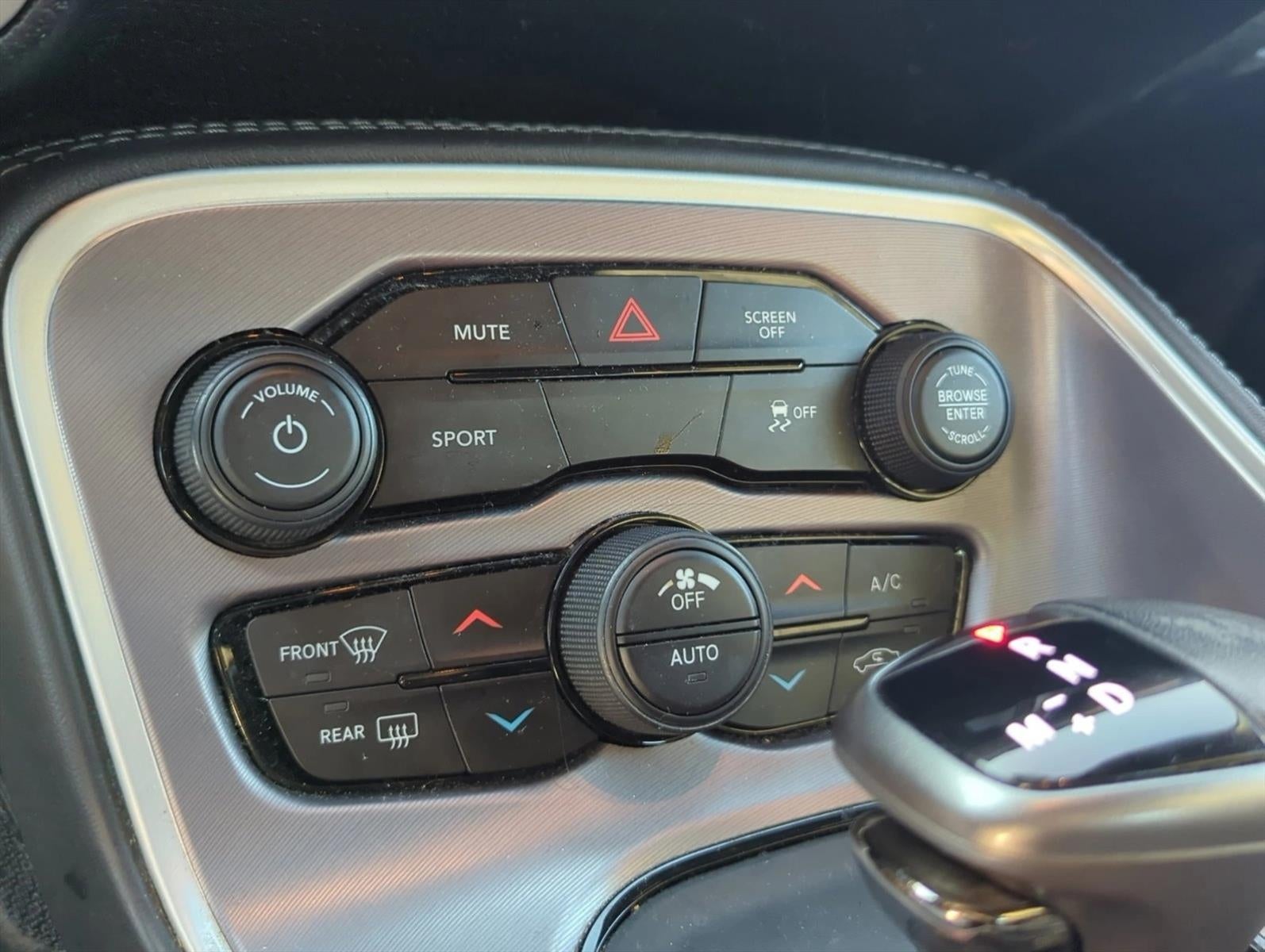 2019 Dodge Challenger SXT RWD