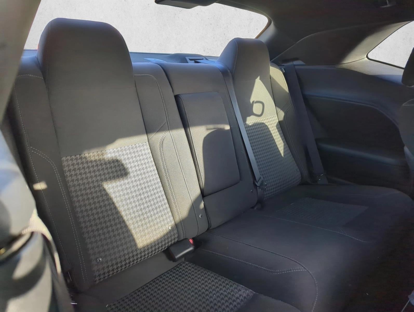 2019 Dodge Challenger SXT RWD