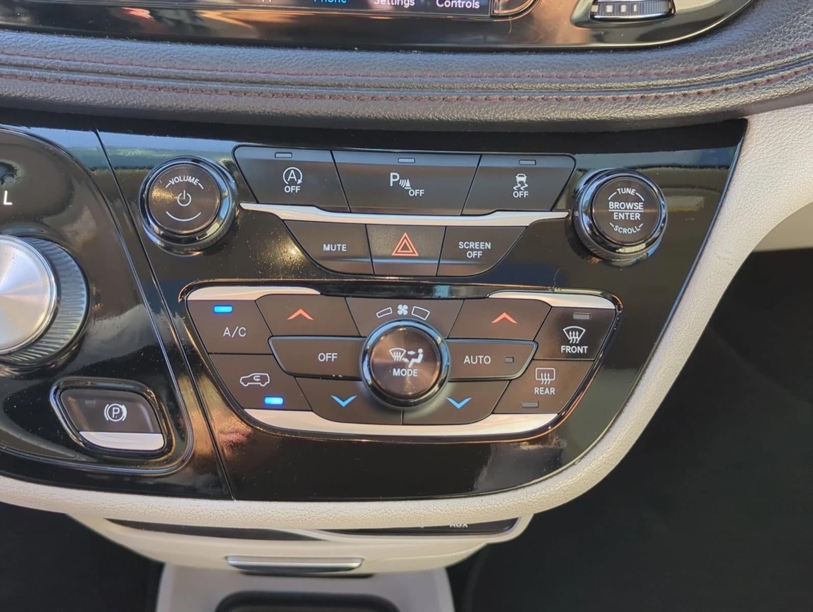 2020 Chrysler Pacifica Limited FWD