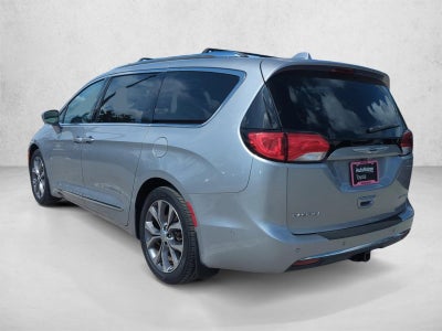 2017 Chrysler Pacifica Limited FWD