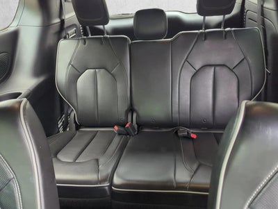 2019 Chrysler Pacifica Limited FWD