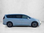 2022 Chrysler Pacifica Hybrid Limited FWD