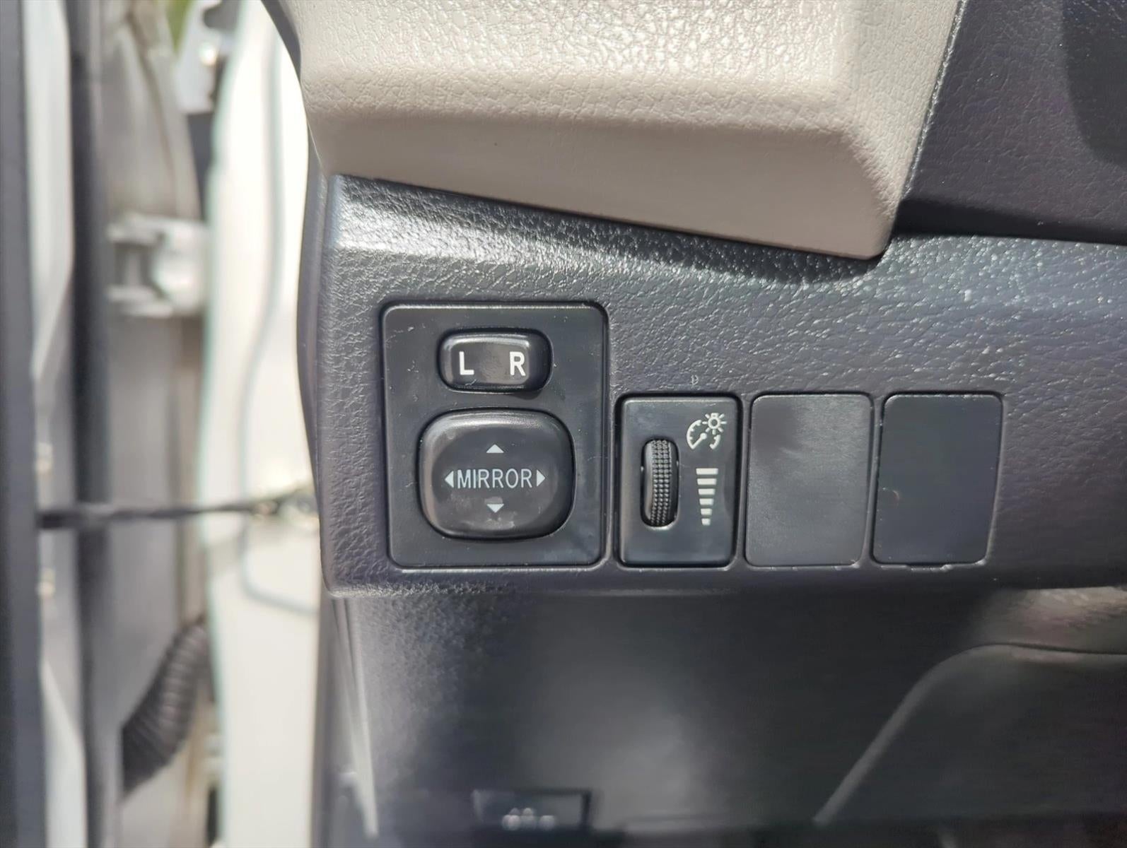 2016 Toyota Corolla 4dr Sdn CVT Auto LE Plus (Natl)