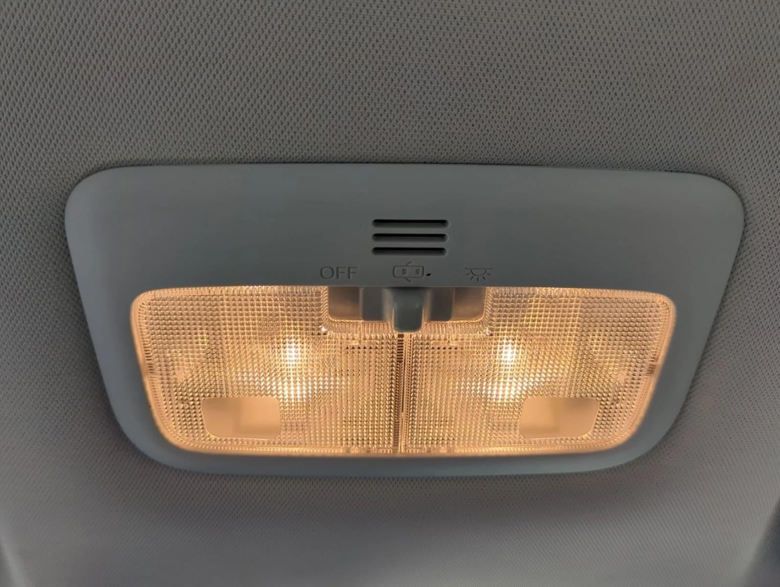 2017 Toyota Corolla L CVT (Natl)