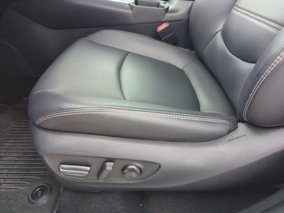 2025 Toyota RAV4 XLE Premium AWD (Natl)