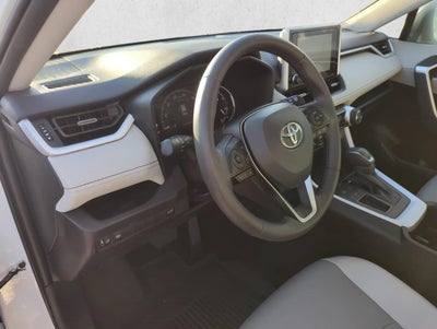 2025 Toyota RAV4 XLE Premium FWD (Natl)
