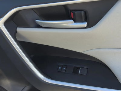 2025 Toyota RAV4 XLE Premium FWD (Natl)
