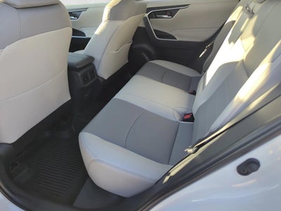 2025 Toyota RAV4 XLE Premium FWD (Natl)