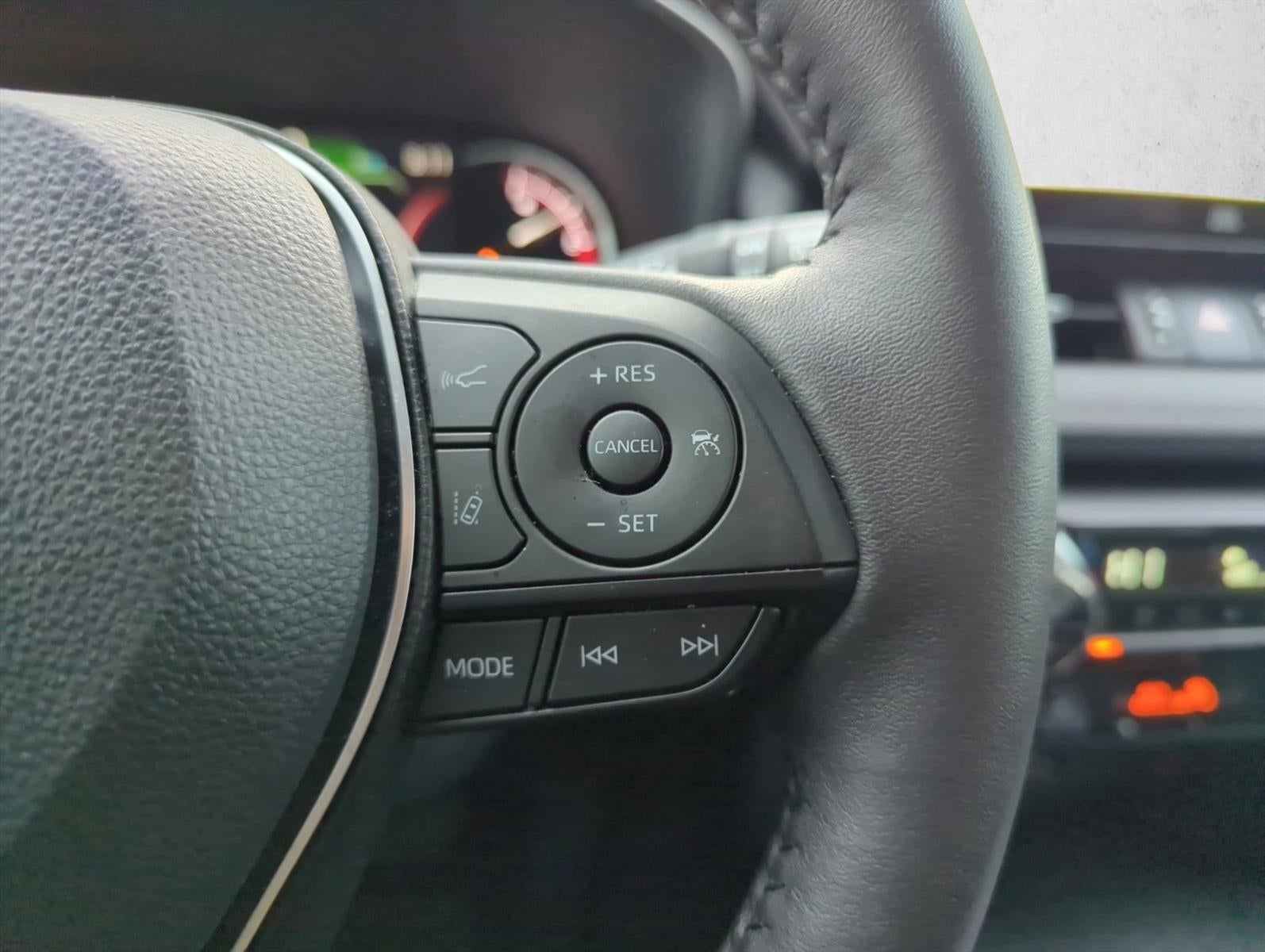 2025 Toyota RAV4 XLE Premium FWD (Natl)