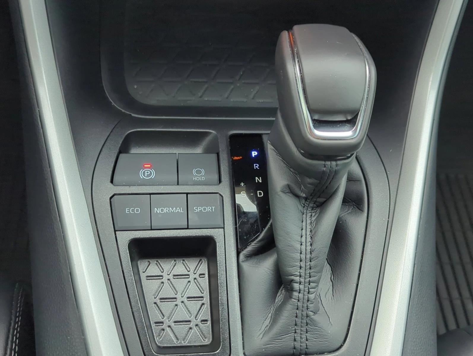 2025 Toyota RAV4 XLE Premium FWD (Natl)