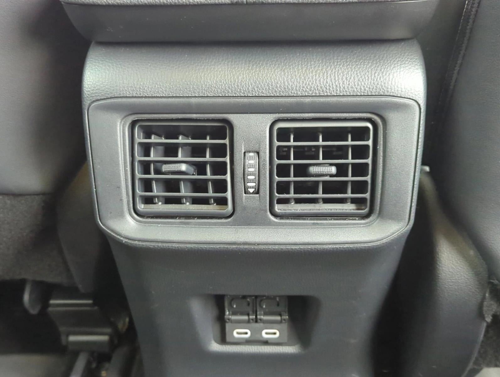 2025 Toyota RAV4 XLE Premium FWD (Natl)