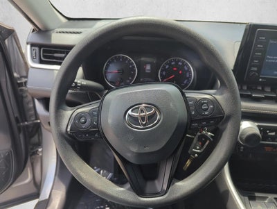 2020 Toyota RAV4 LE FWD (GS)