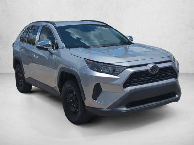 2020 Toyota RAV4 LE FWD (GS)