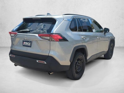 2020 Toyota RAV4 LE FWD (GS)