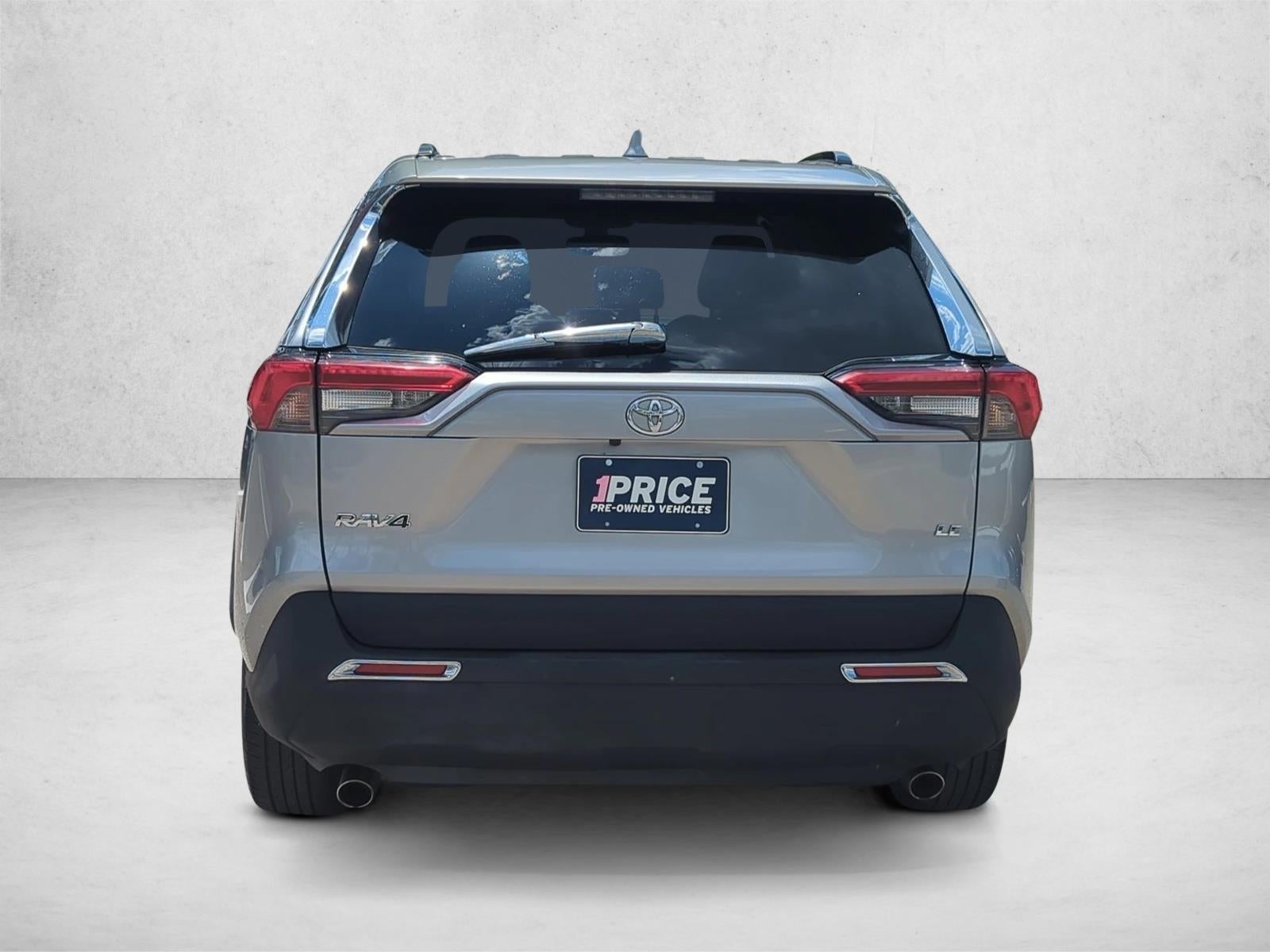 2020 Toyota RAV4 LE FWD (GS)
