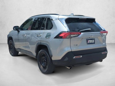 2020 Toyota RAV4 LE FWD (GS)