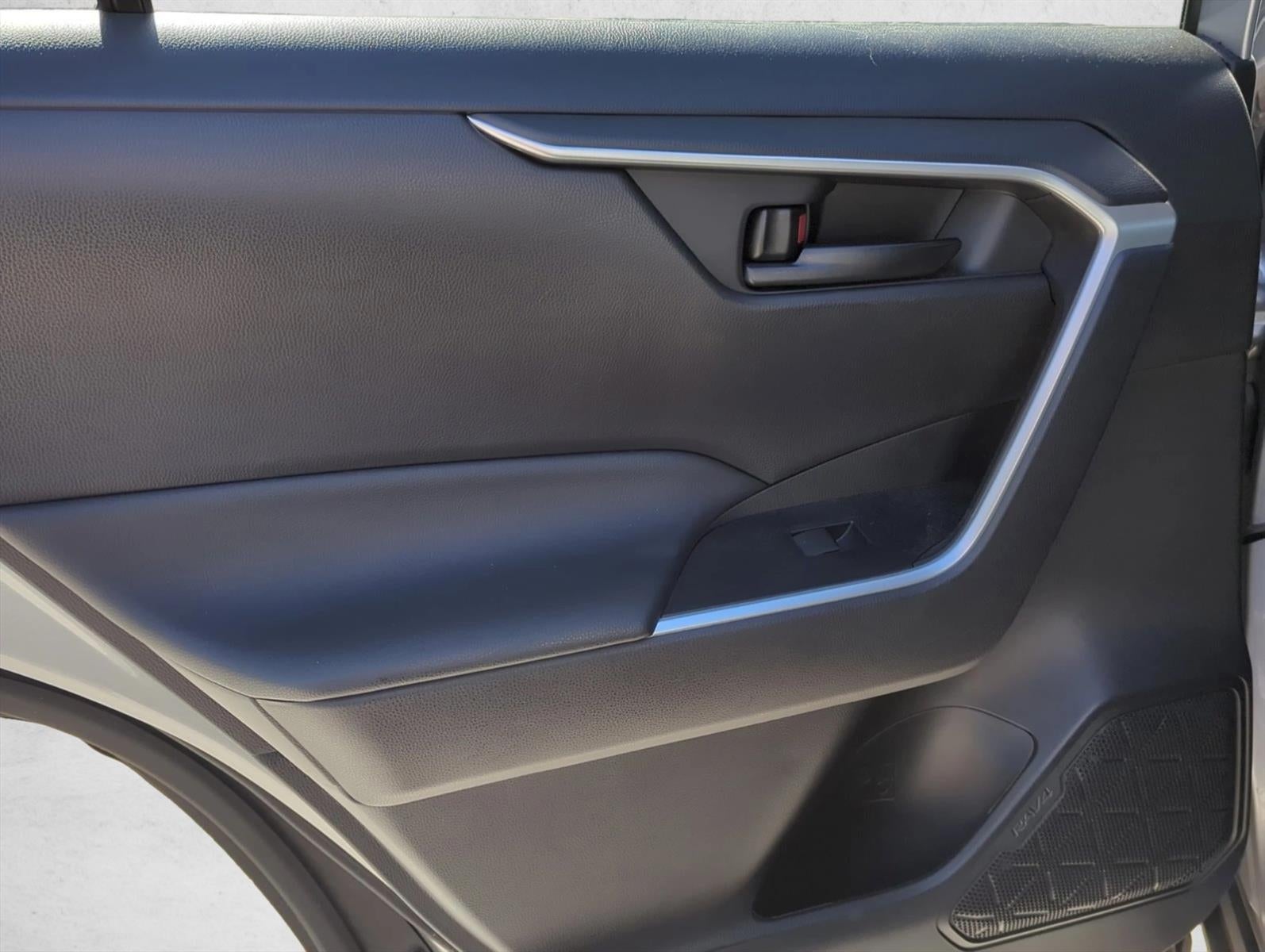 2023 Toyota RAV4 LE FWD (GS)