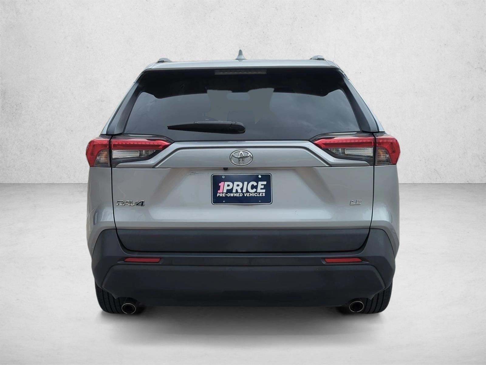 2020 Toyota RAV4 LE FWD (GS)