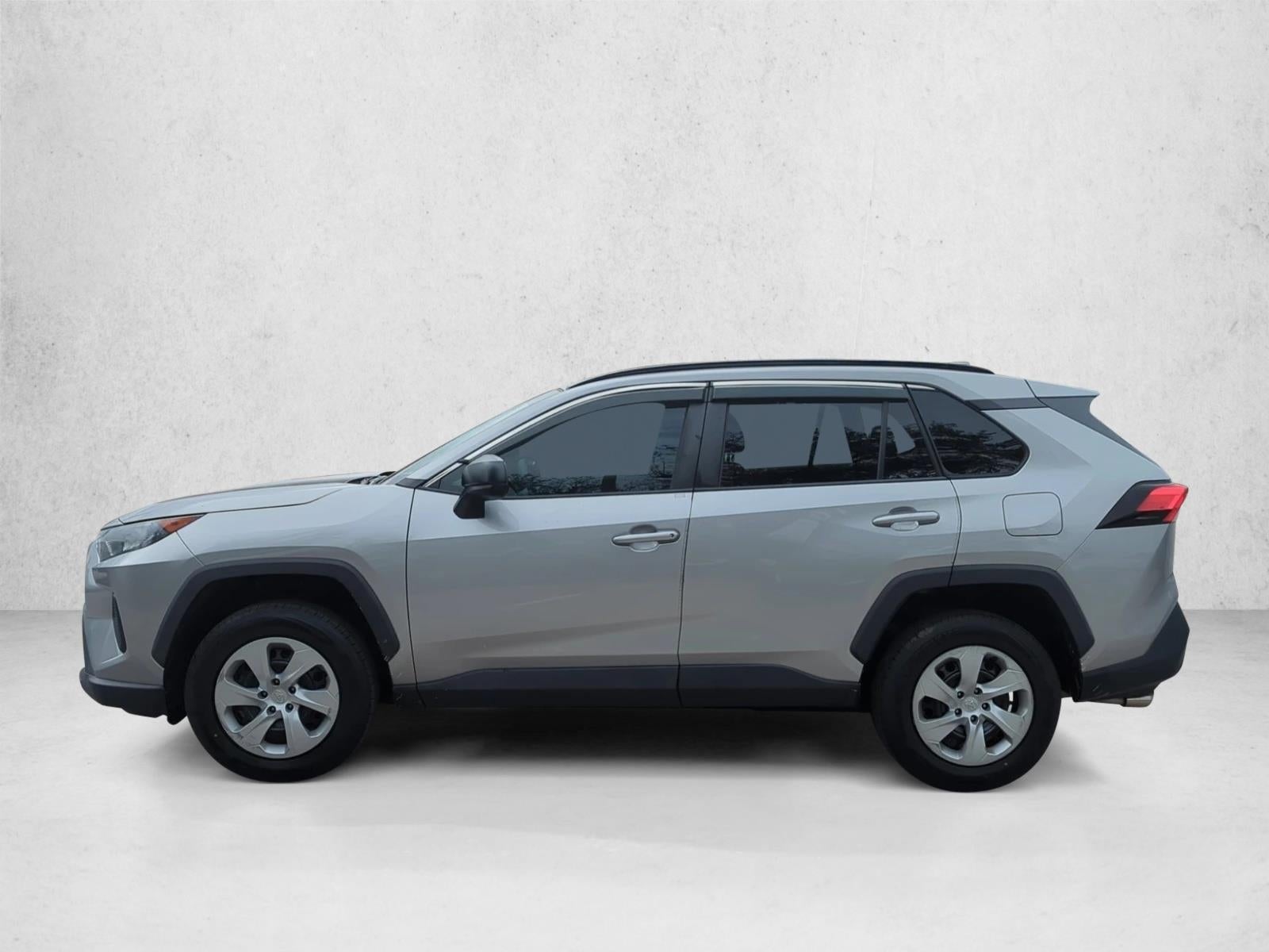 2020 Toyota RAV4 LE FWD (GS)