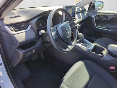 2025 Toyota RAV4 LE FWD (GS)