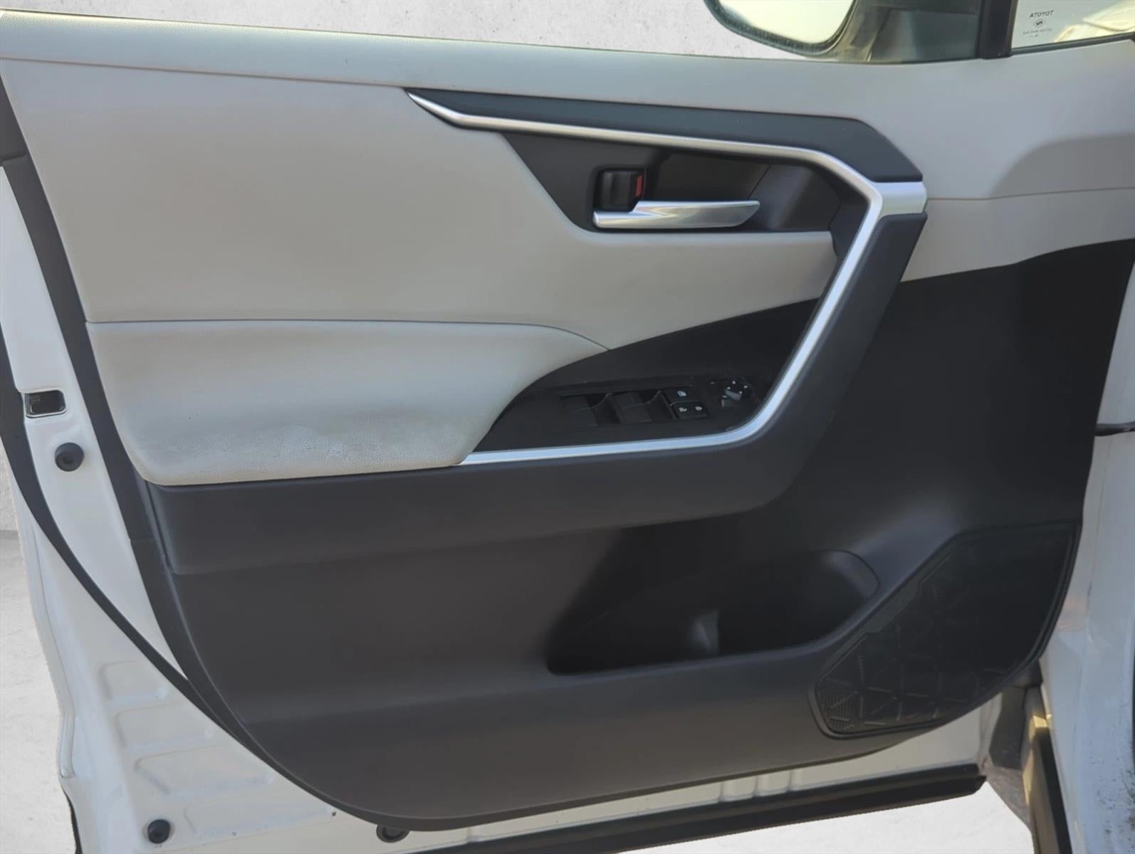 2021 Toyota RAV4 XLE FWD (GS)