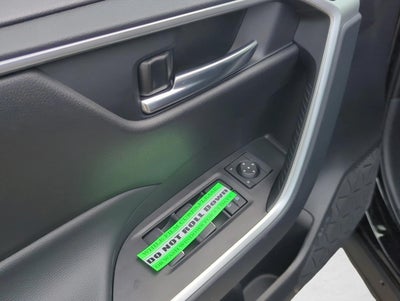 2025 Toyota RAV4 XLE FWD (GS)