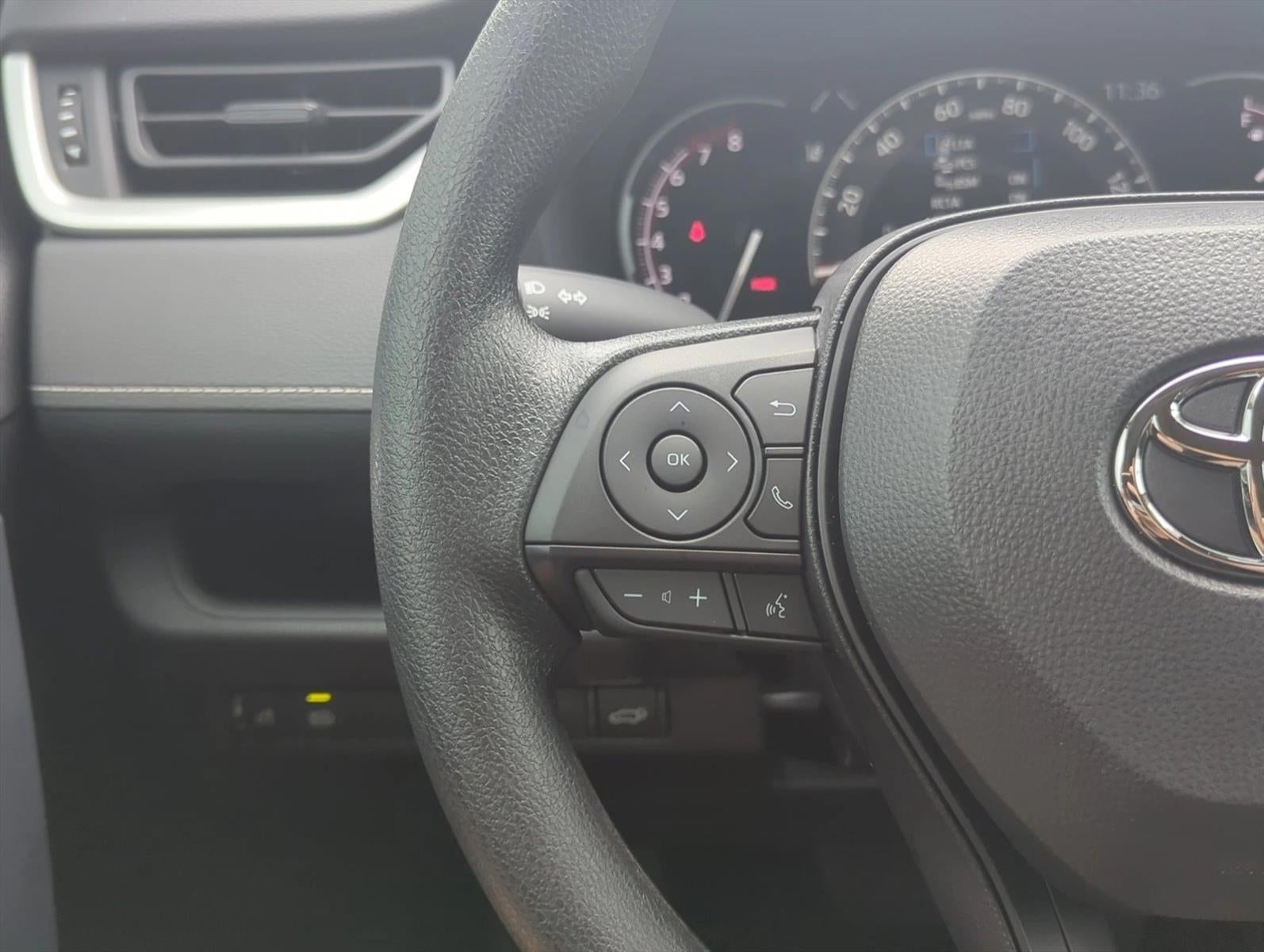 2025 Toyota RAV4 XLE FWD (GS)