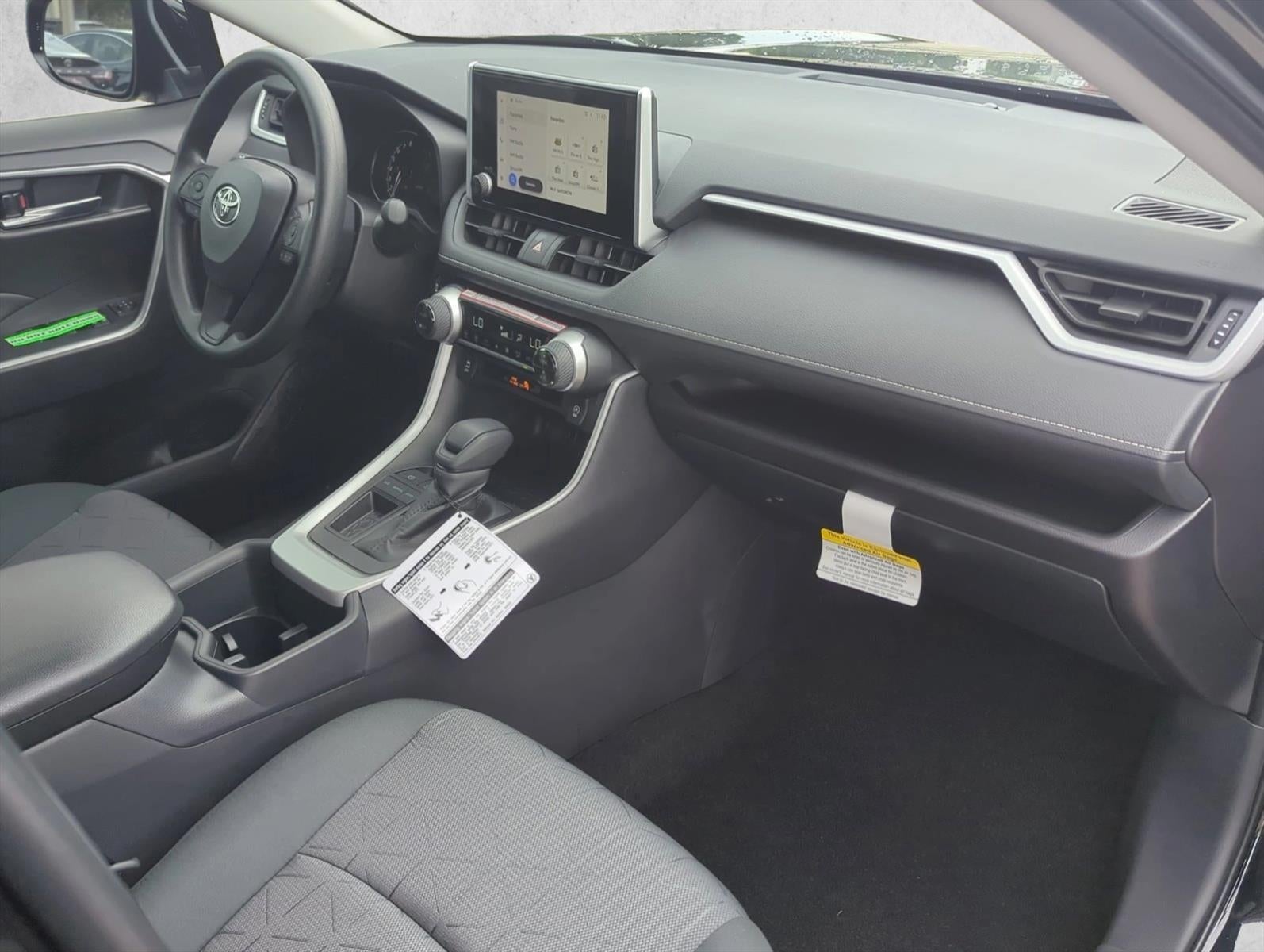 2025 Toyota RAV4 XLE FWD (GS)