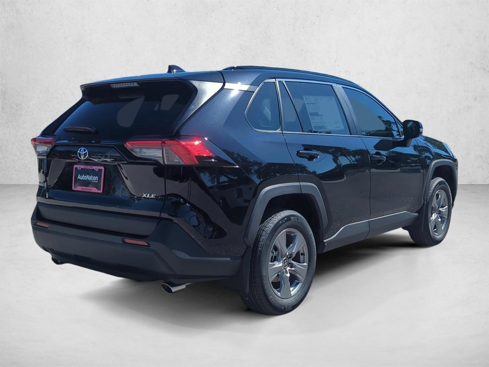 2025 Toyota RAV4 XLE FWD (GS)